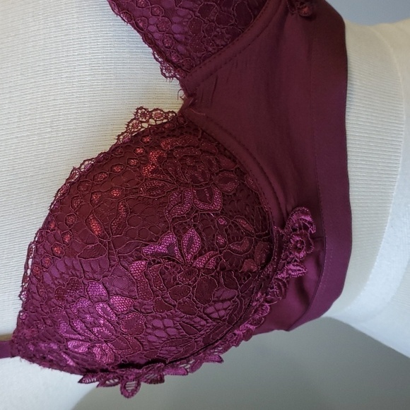 Burgundy XOXO LACE BRA. Size 36B. Wire with padding. Very good used condition. - Picture 2 of 11